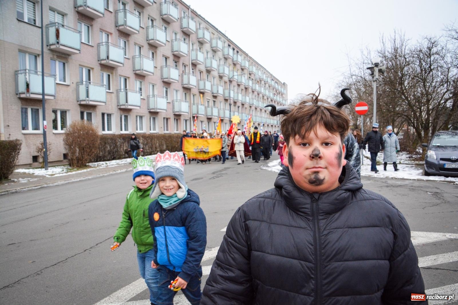 Zdjęcie w galerii na portalu naszraciborz.pl: Orszak Trzech Króli przeszedł nową trasą ulicami Raciborza [FOTO i WIDEO] wiadomości z regionu