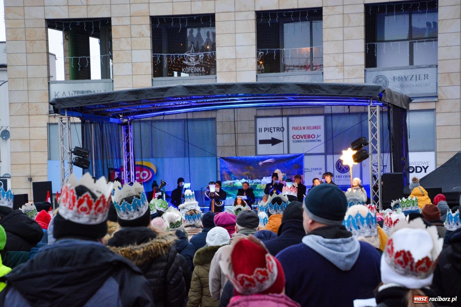 Zdjęcie w galerii na portalu naszraciborz.pl: Orszak Trzech Króli przeszedł nową trasą ulicami Raciborza [FOTO i WIDEO] wiadomości z regionu