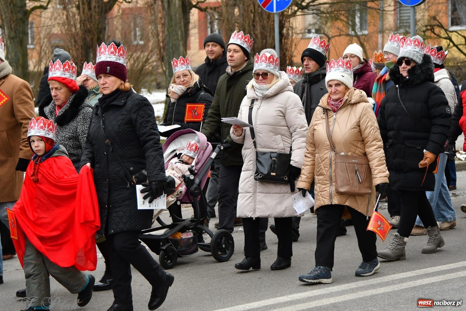 Zdjęcie w galerii na portalu naszraciborz.pl: Orszak Trzech Króli przeszedł nową trasą ulicami Raciborza [FOTO i WIDEO] wiadomości z regionu