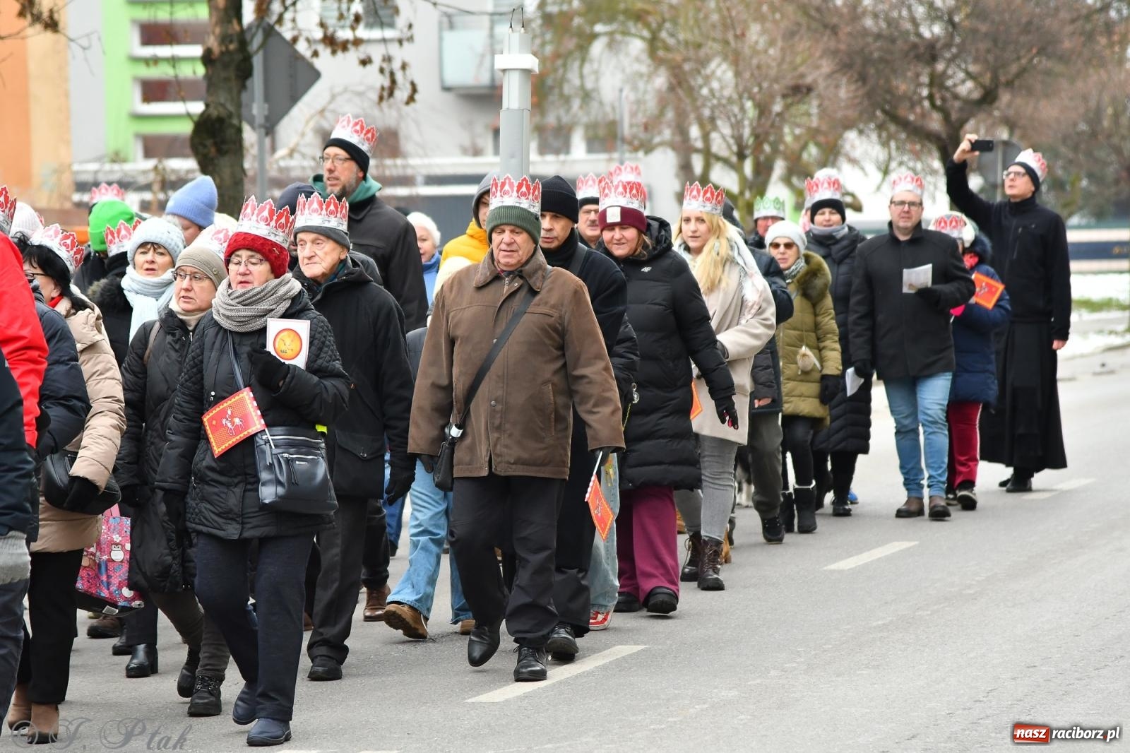 Zdjęcie w galerii na portalu naszraciborz.pl: Orszak Trzech Króli przeszedł nową trasą ulicami Raciborza [FOTO i WIDEO] wiadomości z regionu