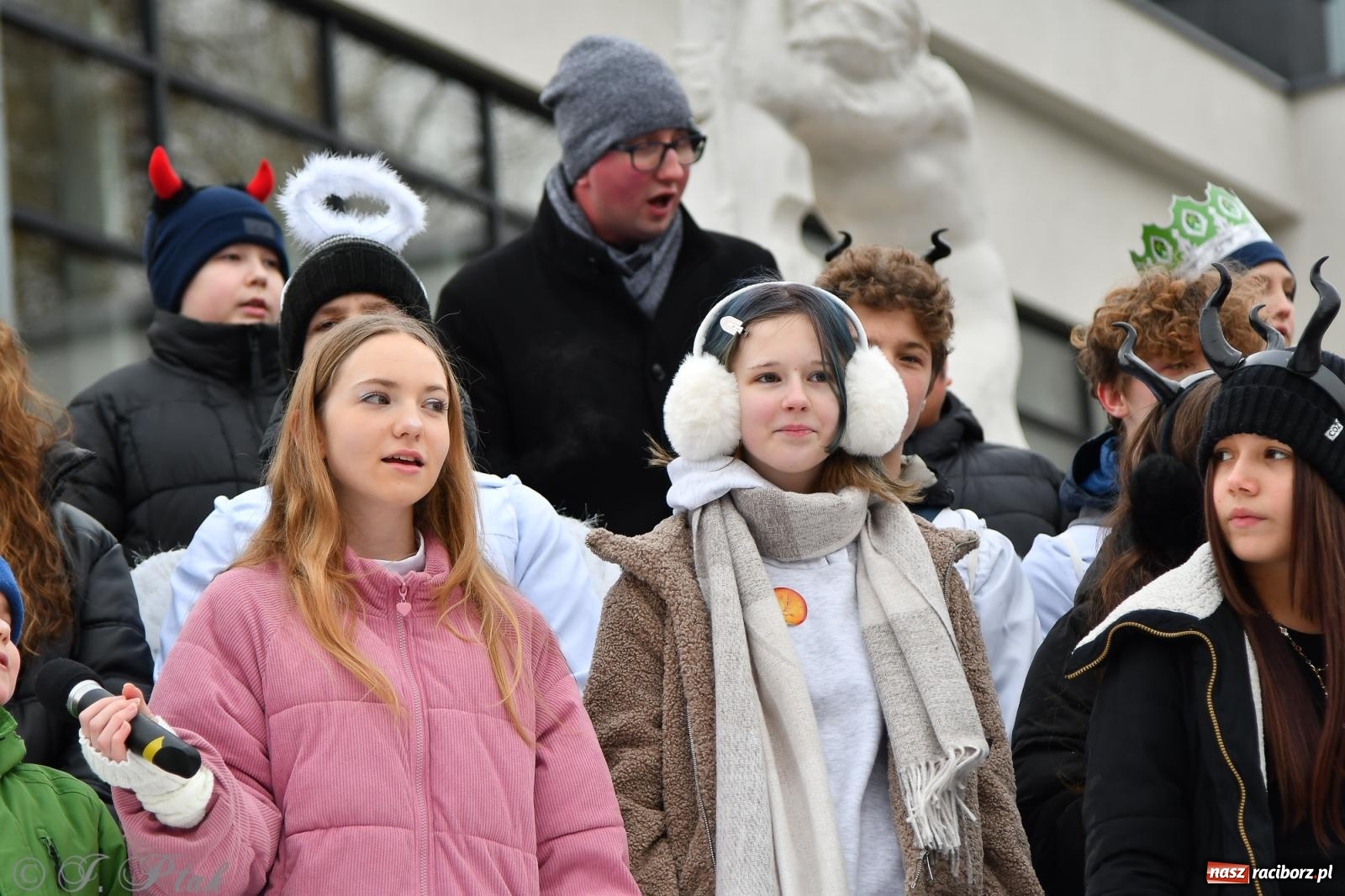 Zdjęcie w galerii na portalu naszraciborz.pl: Orszak Trzech Króli przeszedł nową trasą ulicami Raciborza [FOTO i WIDEO] wiadomości z regionu