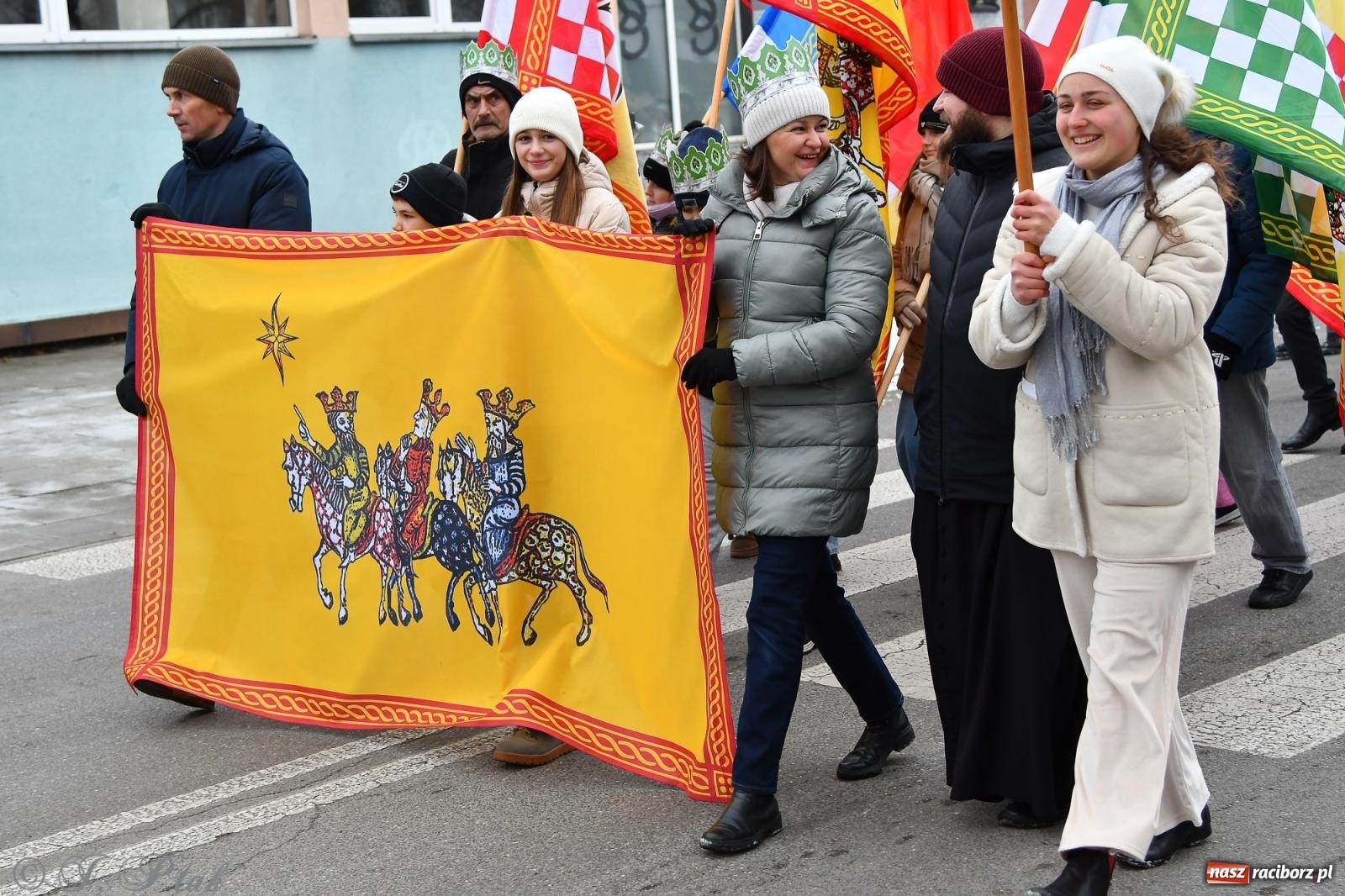 Zdjęcie w galerii na portalu naszraciborz.pl: Orszak Trzech Króli przeszedł nową trasą ulicami Raciborza [FOTO i WIDEO] wiadomości z regionu