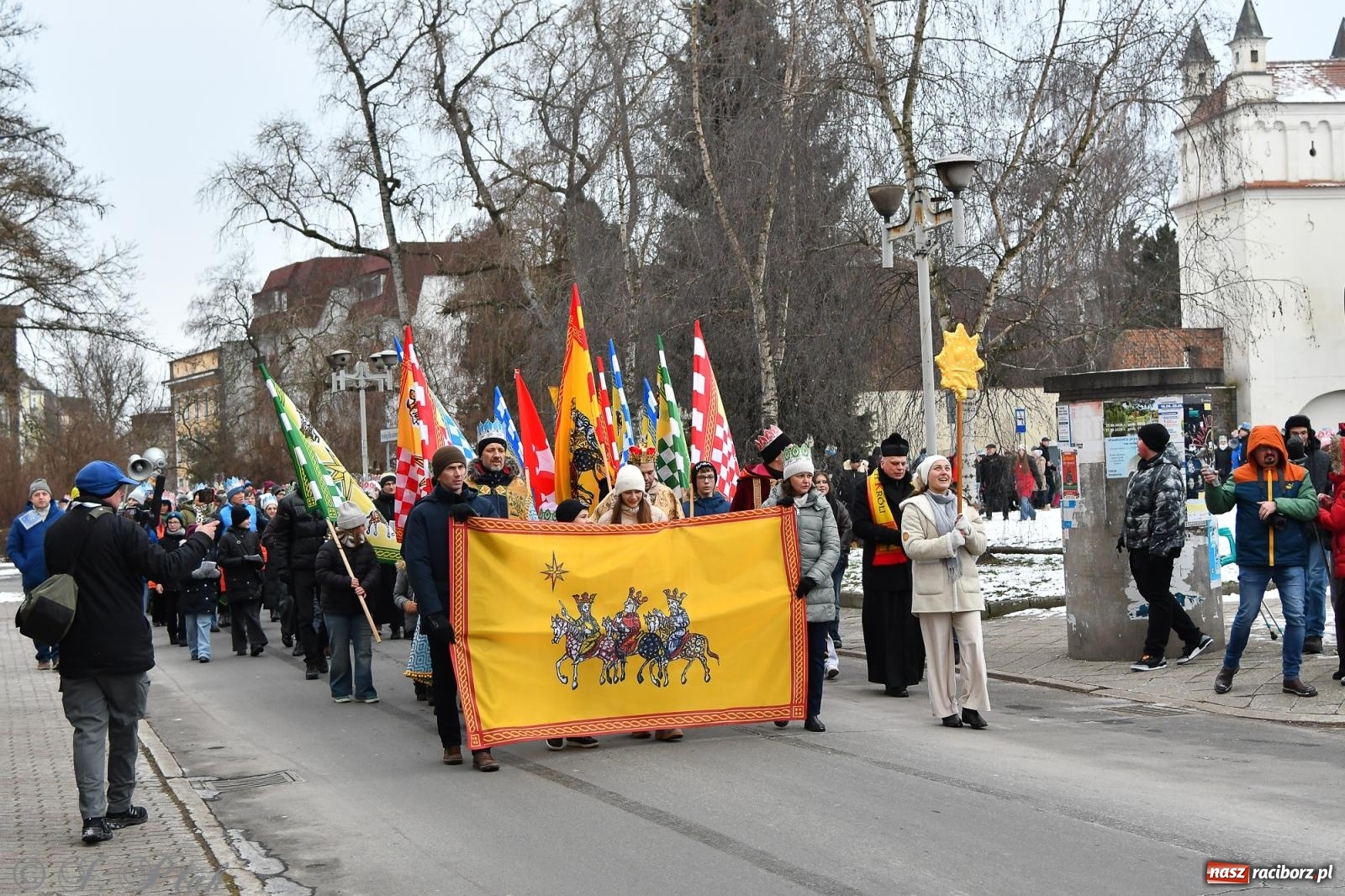 Zdjęcie w galerii na portalu naszraciborz.pl: Orszak Trzech Króli przeszedł nową trasą ulicami Raciborza [FOTO i WIDEO] wiadomości z regionu