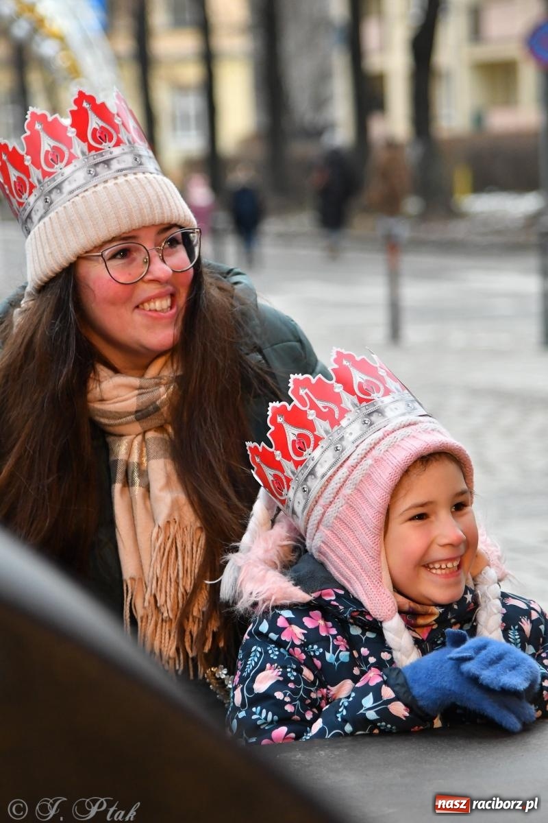 Zdjęcie w galerii na portalu naszraciborz.pl: Orszak Trzech Króli przeszedł nową trasą ulicami Raciborza [FOTO i WIDEO] wiadomości z regionu