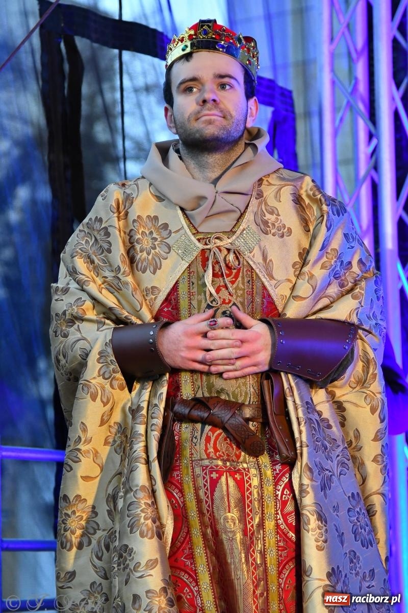 Zdjęcie w galerii na portalu naszraciborz.pl: Orszak Trzech Króli przeszedł nową trasą ulicami Raciborza [FOTO i WIDEO] wiadomości z regionu