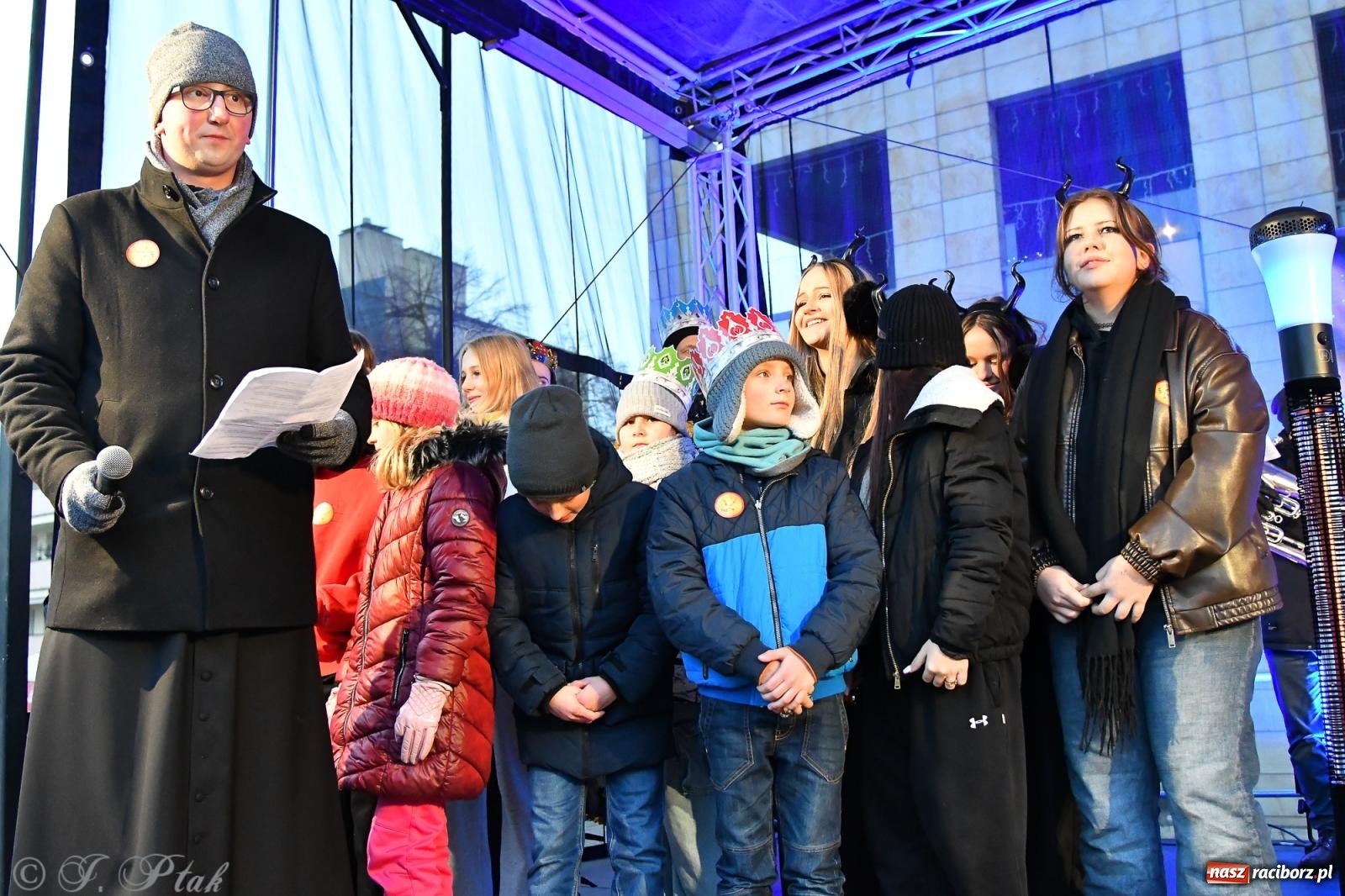 Zdjęcie w galerii na portalu naszraciborz.pl: Orszak Trzech Króli przeszedł nową trasą ulicami Raciborza [FOTO i WIDEO] wiadomości z regionu
