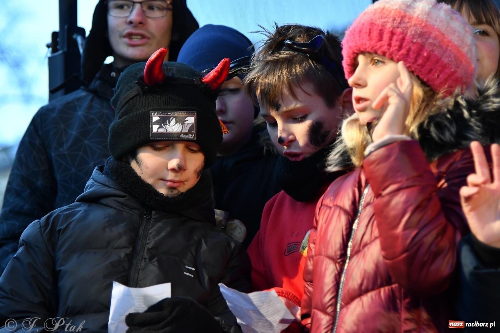 Zdjęcie w galerii na portalu naszraciborz.pl: Orszak Trzech Króli przeszedł nową trasą ulicami Raciborza [FOTO i WIDEO] wiadomości z regionu