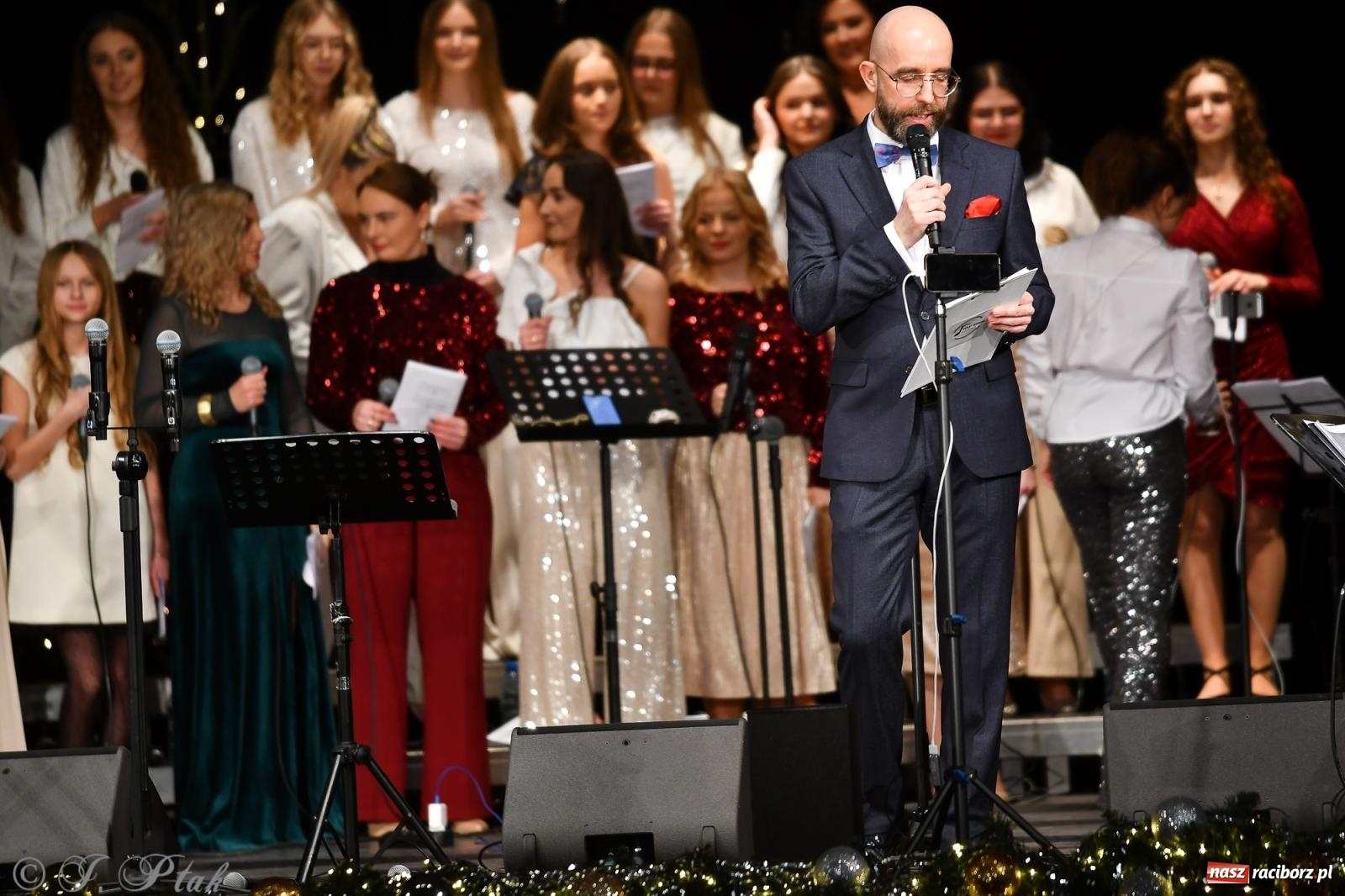 Zdjęcie w galerii na portalu naszraciborz.pl: Koncert kolęd i pieśni Elżbiety i Andrzeja Biskupów powrócił do Raciborza [FOTO i WIDEO] wiadomości z regionu