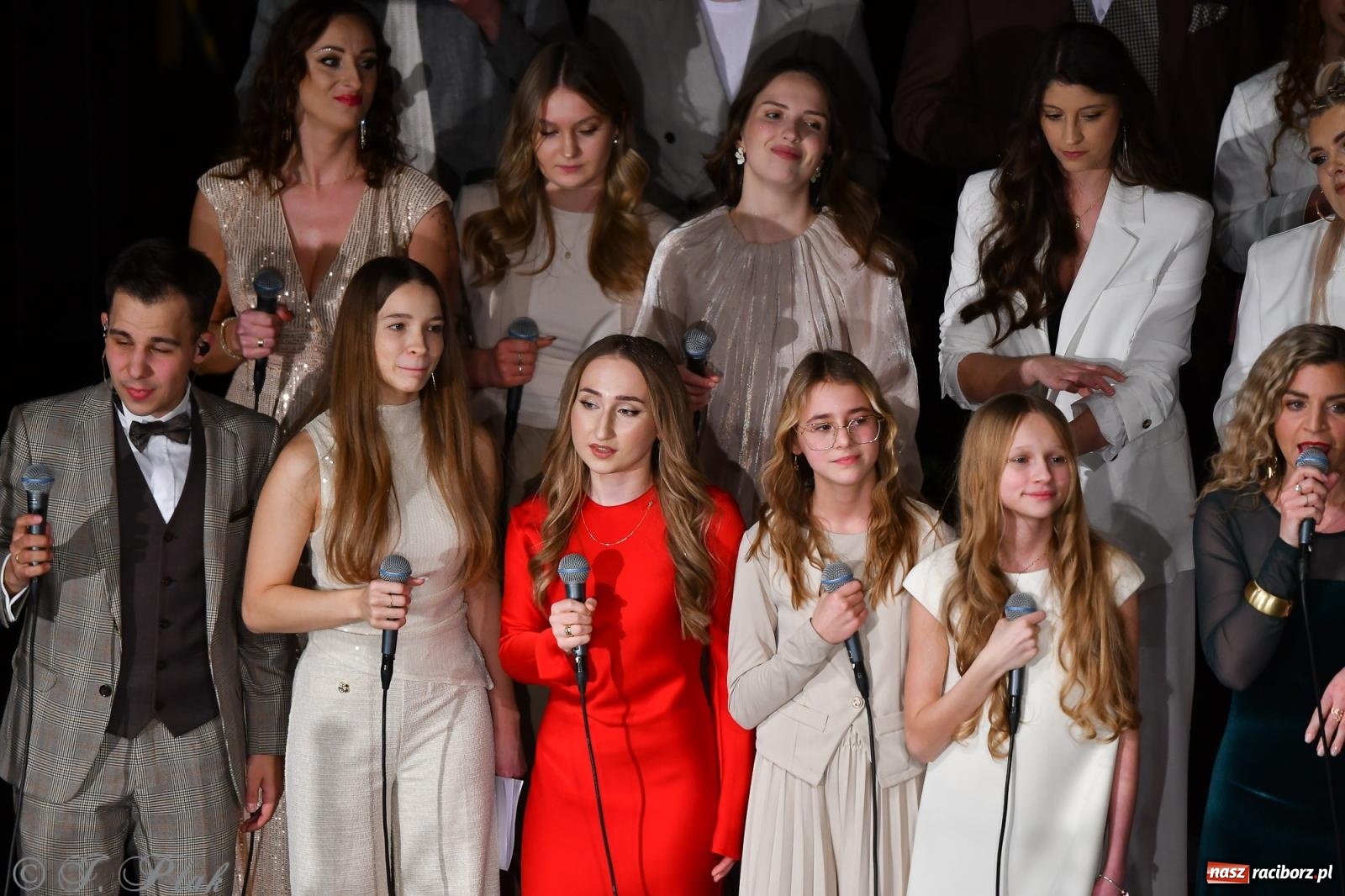 Zdjęcie w galerii na portalu naszraciborz.pl: Koncert kolęd i pieśni Elżbiety i Andrzeja Biskupów powrócił do Raciborza [FOTO i WIDEO] wiadomości z regionu