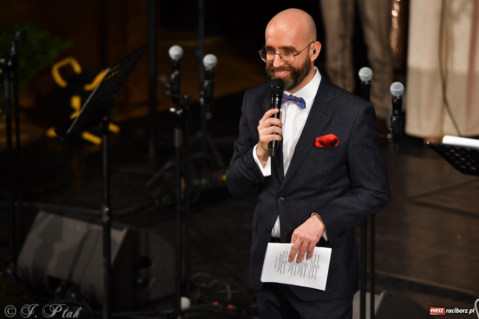 Zdjęcie w galerii na portalu naszraciborz.pl: Koncert kolęd i pieśni Elżbiety i Andrzeja Biskupów powrócił do Raciborza [FOTO i WIDEO] wiadomości z regionu