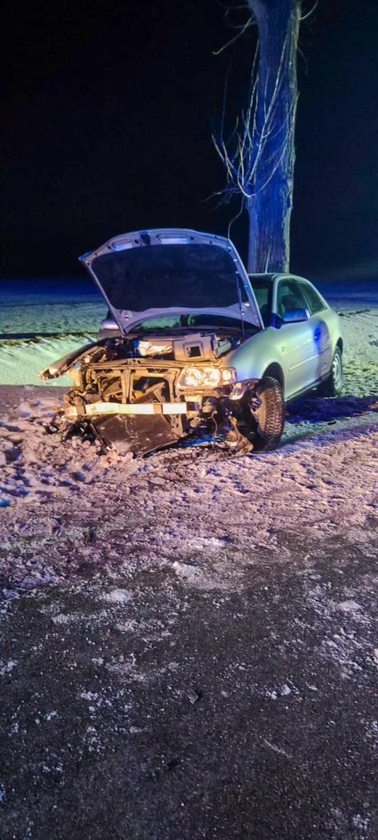 Zdjęcie w galerii na portalu naszraciborz.pl: Groźne zdarzenie drogowe w Krowiarkach [FOTO] wiadomości z regionu