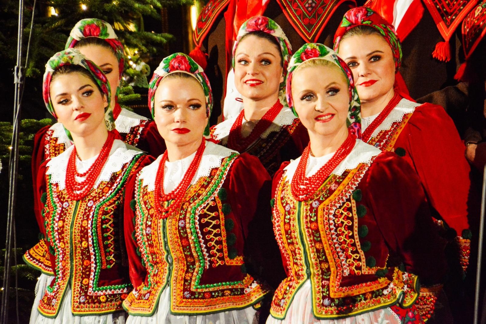 Zdjęcie w galerii na portalu naszraciborz.pl: Cicha noc Zespołu Śląsk zabrzmiała w Raciborzu [FOTO i WIDEO] wiadomości z regionu