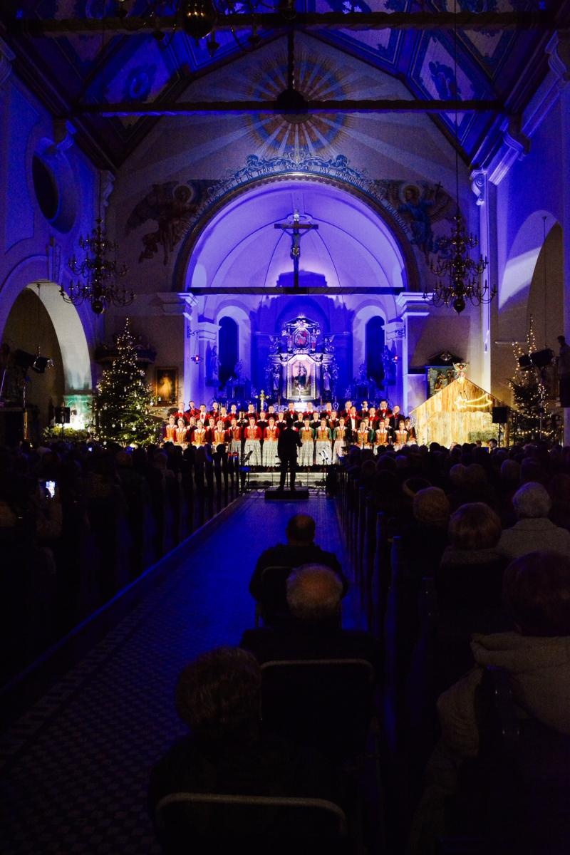 Zdjęcie w galerii na portalu naszraciborz.pl: Cicha noc Zespołu Śląsk zabrzmiała w Raciborzu [FOTO i WIDEO] wiadomości z regionu