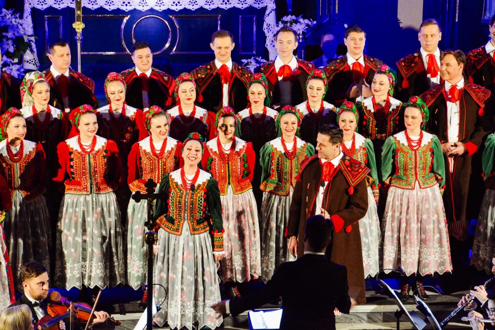 Zdjęcie w galerii na portalu naszraciborz.pl: Cicha noc Zespołu Śląsk zabrzmiała w Raciborzu [FOTO i WIDEO] wiadomości z regionu