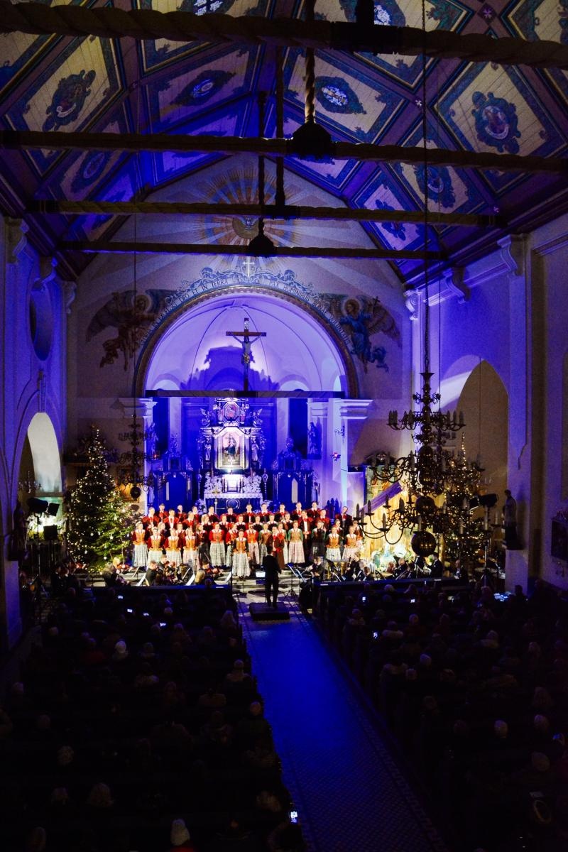 Zdjęcie w galerii na portalu naszraciborz.pl: Cicha noc Zespołu Śląsk zabrzmiała w Raciborzu [FOTO i WIDEO] wiadomości z regionu
