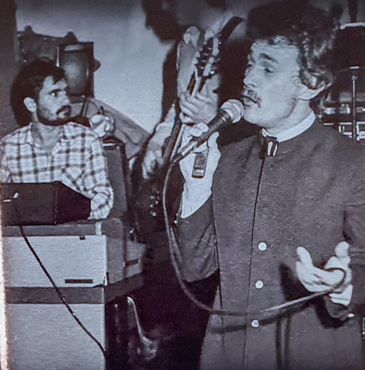 Zdjęcie w galerii na portalu naszraciborz.pl: Raciborzanin na scenie The Voice Senior – Krzysztof Koziarski zachwyca jurorów wiadomości z regionu