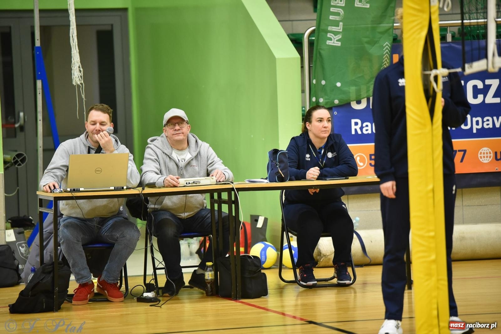 Zdjęcie w galerii na portalu naszraciborz.pl: Siatkarska remontada w hali OSiR. KS Racibórz odwrócił losy meczu z Olimpią Włodowice [FOTO i WIDEO] wiadomości z regionu