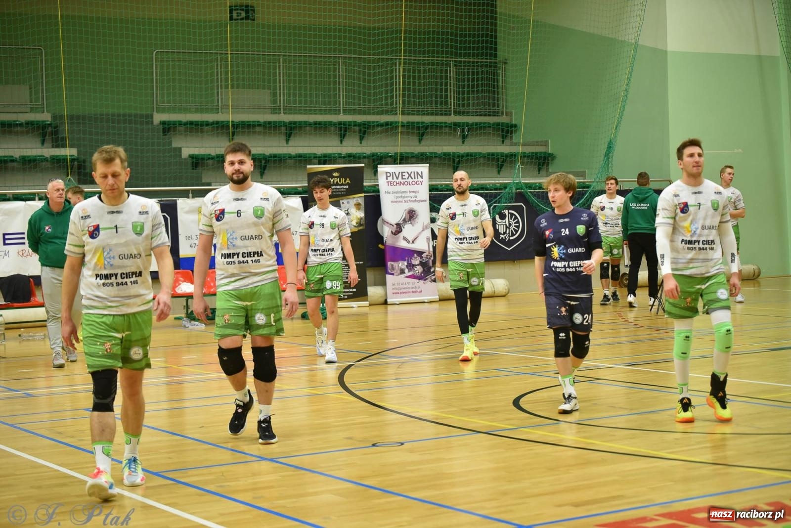 Zdjęcie w galerii na portalu naszraciborz.pl: Siatkarska remontada w hali OSiR. KS Racibórz odwrócił losy meczu z Olimpią Włodowice [FOTO i WIDEO] wiadomości z regionu