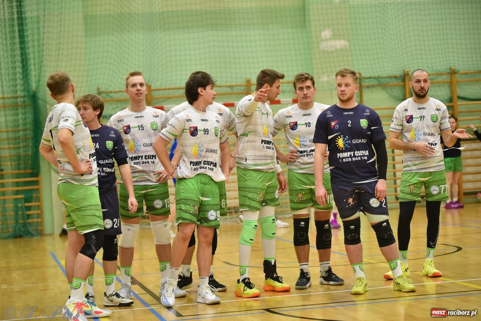 Zdjęcie w galerii na portalu naszraciborz.pl: Siatkarska remontada w hali OSiR. KS Racibórz odwrócił losy meczu z Olimpią Włodowice [FOTO i WIDEO] wiadomości z regionu