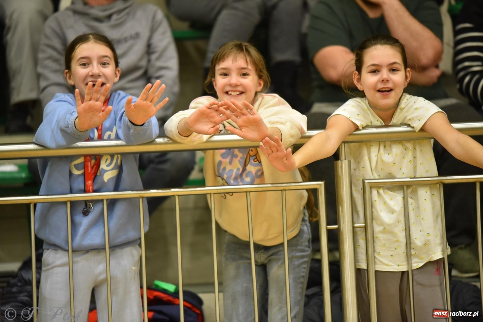Zdjęcie w galerii na portalu naszraciborz.pl: Siatkarska remontada w hali OSiR. KS Racibórz odwrócił losy meczu z Olimpią Włodowice [FOTO i WIDEO] wiadomości z regionu