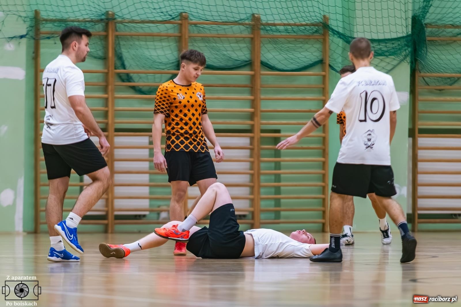 Zdjęcie w galerii na portalu naszraciborz.pl: Futsal: Niedzielny maraton w HLPN [FOTO] wiadomości z regionu