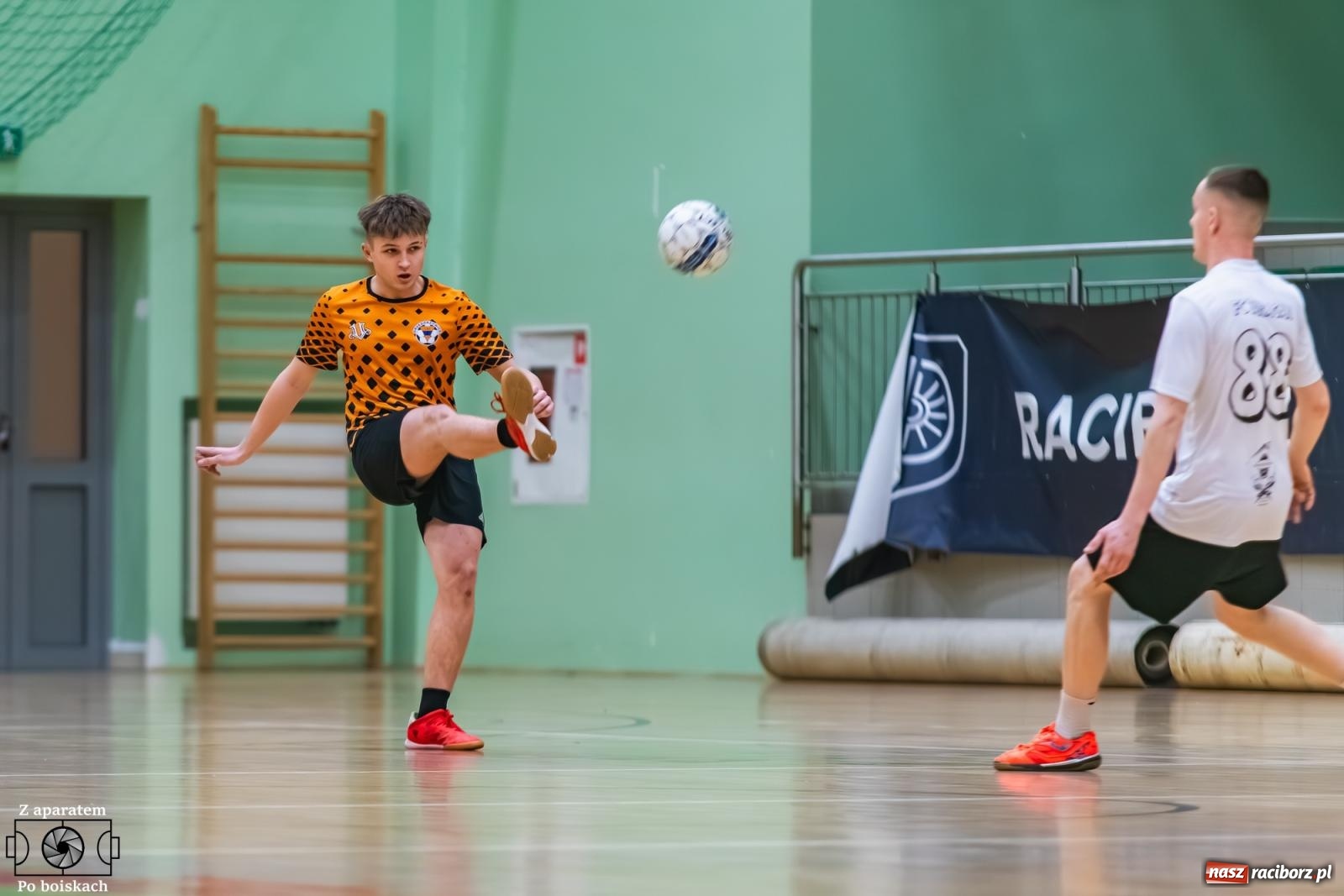 Zdjęcie w galerii na portalu naszraciborz.pl: Futsal: Niedzielny maraton w HLPN [FOTO] wiadomości z regionu
