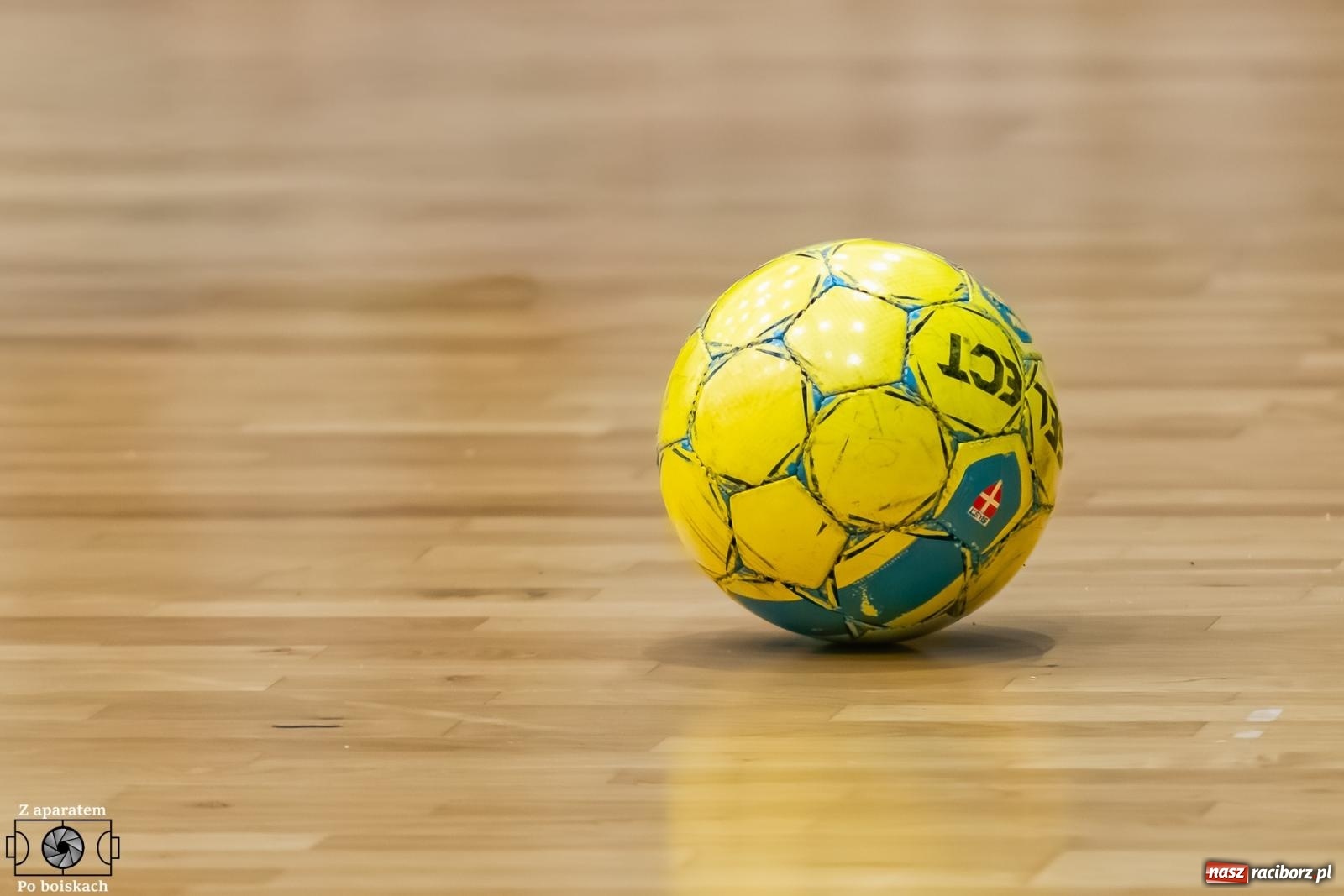 Zdjęcie w galerii na portalu naszraciborz.pl: Futsal: Niedzielny maraton w HLPN [FOTO] wiadomości z regionu