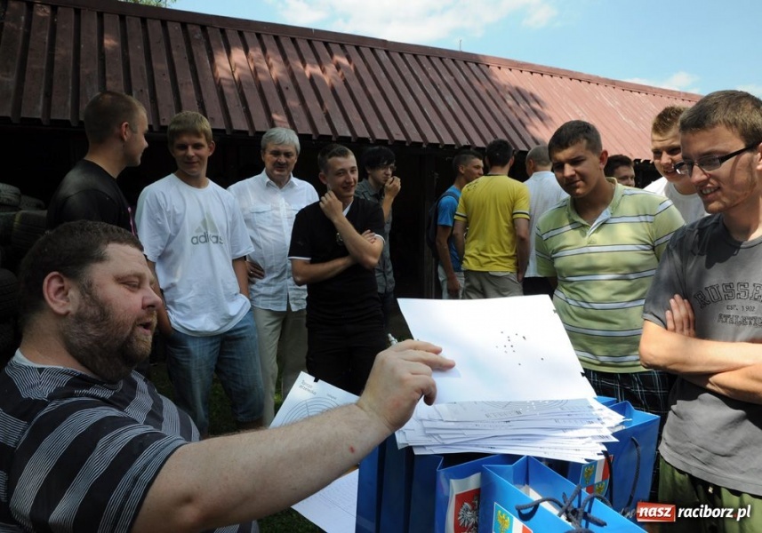 Zdjęcie w galerii na portalu naszraciborz.pl: Budowlanka najlepsza w strzelaniu wiadomości z regionu