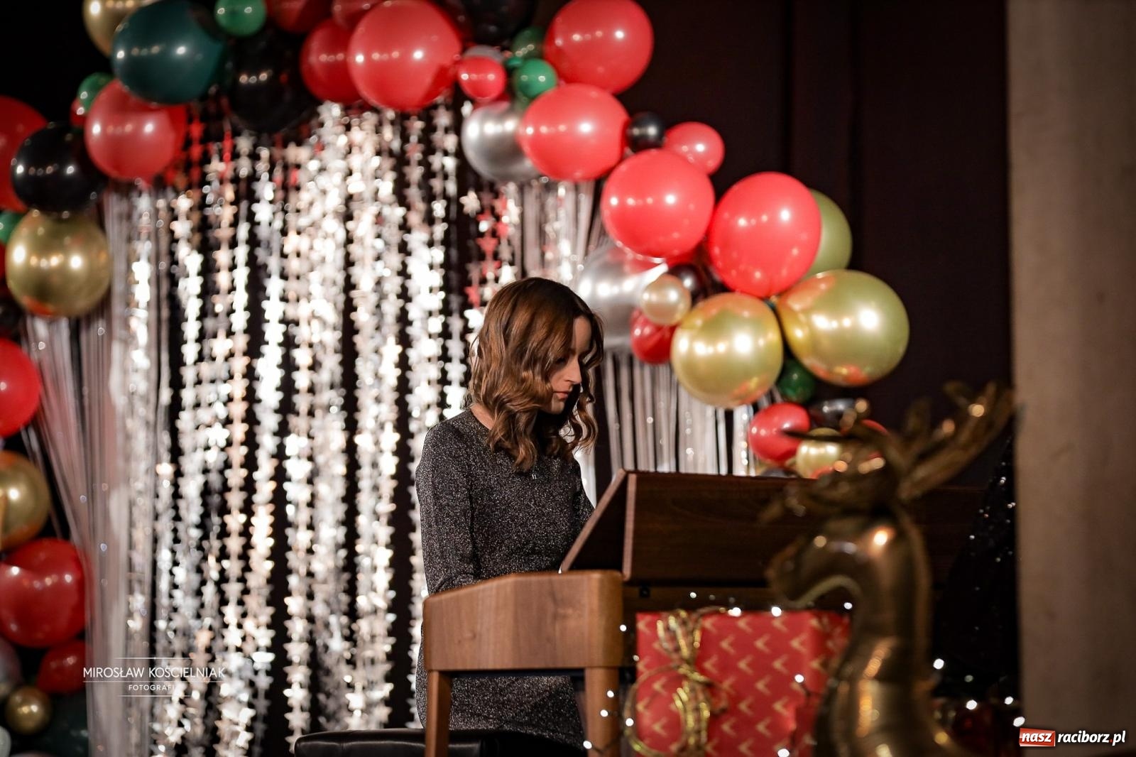 Zdjęcie w galerii na portalu naszraciborz.pl: Koncert noworoczny wychowanków Raciborskiej Fabryki Muzyki w DK Strzecha wiadomości z regionu