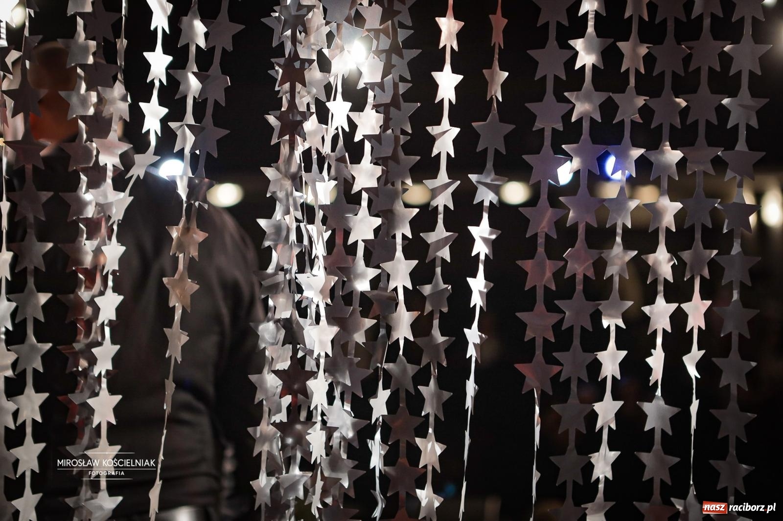 Zdjęcie w galerii na portalu naszraciborz.pl: Koncert noworoczny wychowanków Raciborskiej Fabryki Muzyki w DK Strzecha wiadomości z regionu