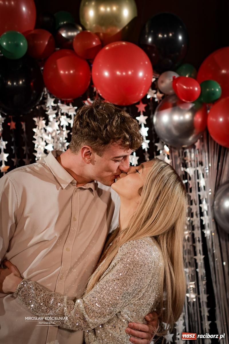 Zdjęcie w galerii na portalu naszraciborz.pl: Koncert noworoczny wychowanków Raciborskiej Fabryki Muzyki w DK Strzecha wiadomości z regionu