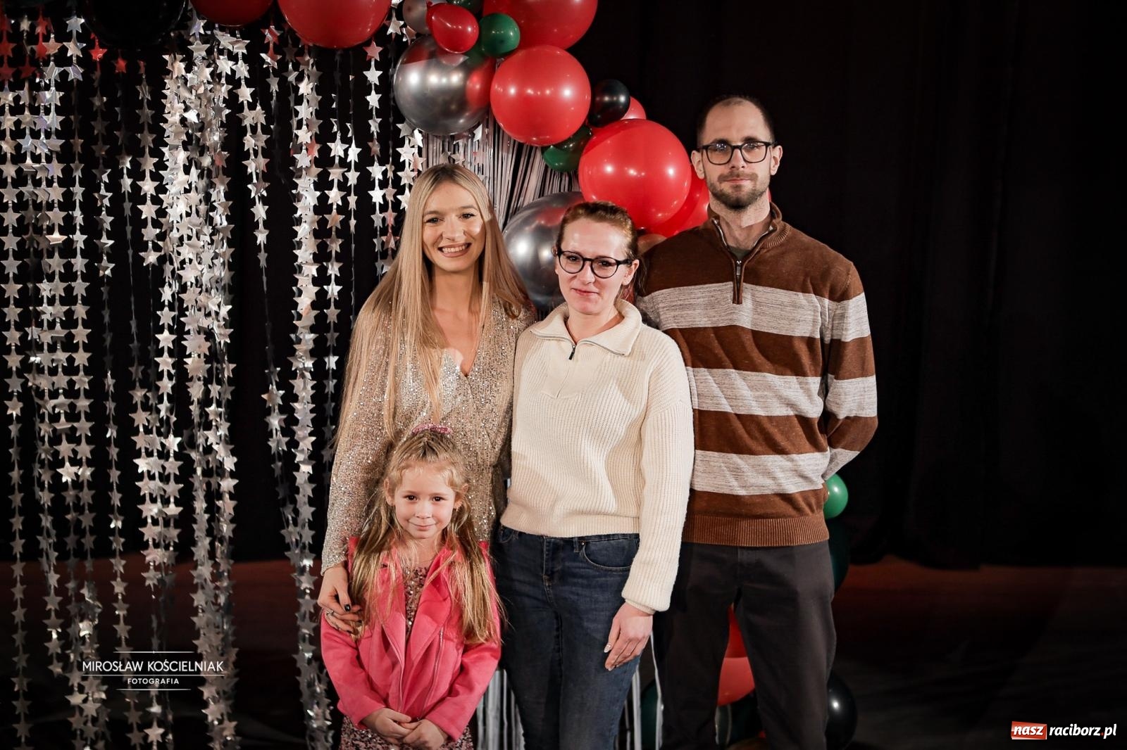 Zdjęcie w galerii na portalu naszraciborz.pl: Koncert noworoczny wychowanków Raciborskiej Fabryki Muzyki w DK Strzecha wiadomości z regionu