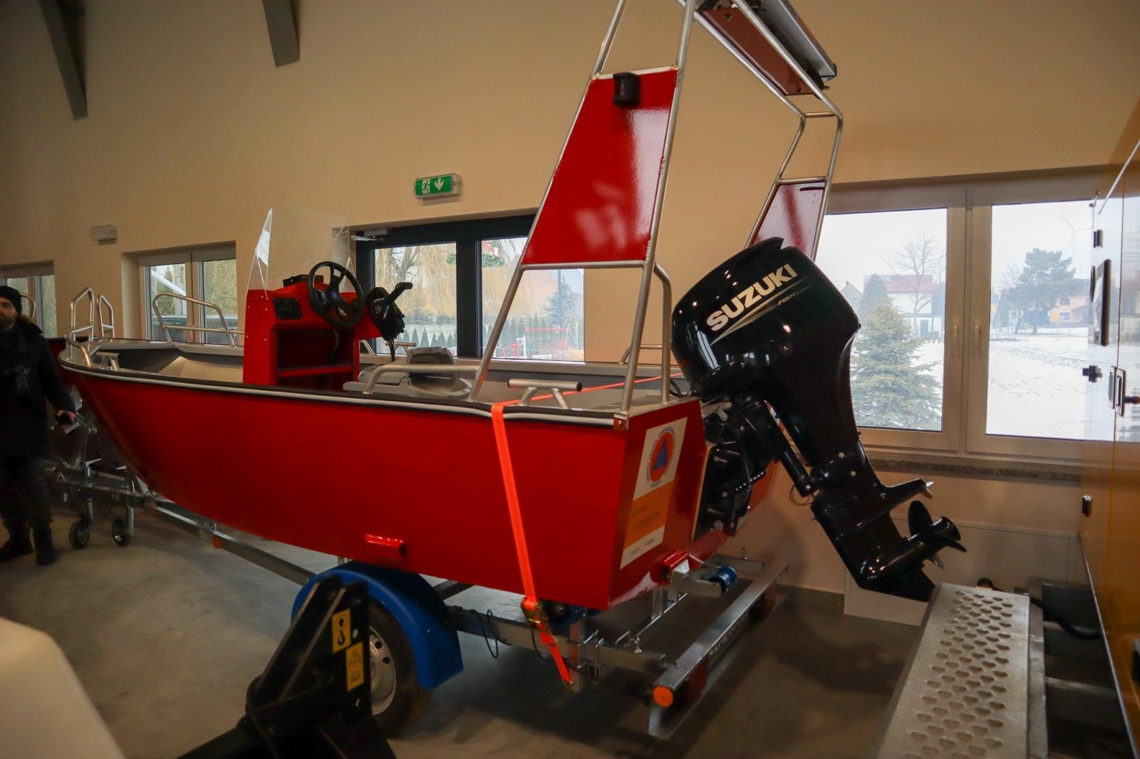 Zdjęcie w galerii na portalu naszraciborz.pl: Nowoczesny sprzęt dla bezpieczeństwa mieszkańców Gminy Rudnik. Prezentacja wyposażenia w Gamowie wiadomości z regionu