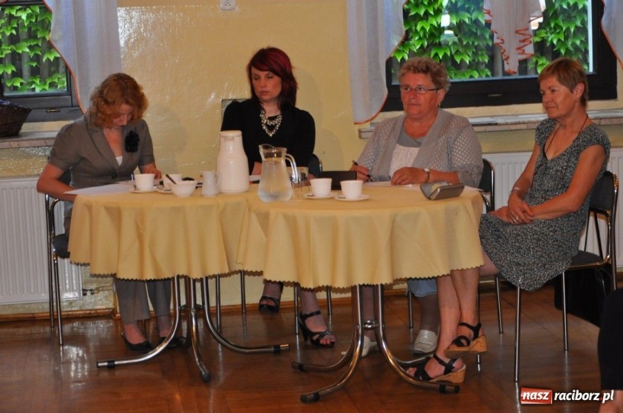 Zdjęcie w galerii na portalu naszraciborz.pl: Po śląsku o Murzynku Bambo i lokomotywie wiadomości z regionu