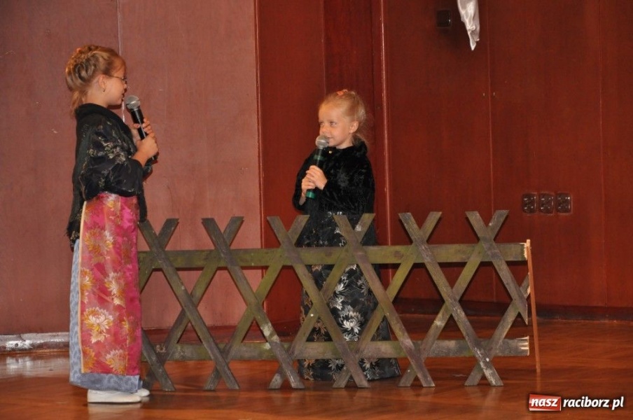 Zdjęcie w galerii na portalu naszraciborz.pl: Po śląsku o Murzynku Bambo i lokomotywie wiadomości z regionu