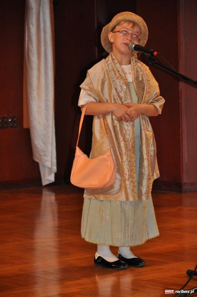 Zdjęcie w galerii na portalu naszraciborz.pl: Po śląsku o Murzynku Bambo i lokomotywie wiadomości z regionu