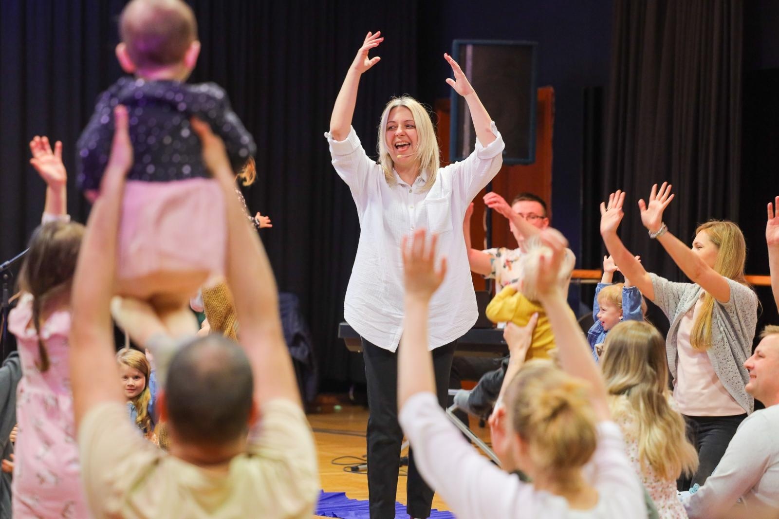 Zdjęcie w galerii na portalu naszraciborz.pl: Maluchy w krainie dźwięku – Calineczka wiadomości z regionu