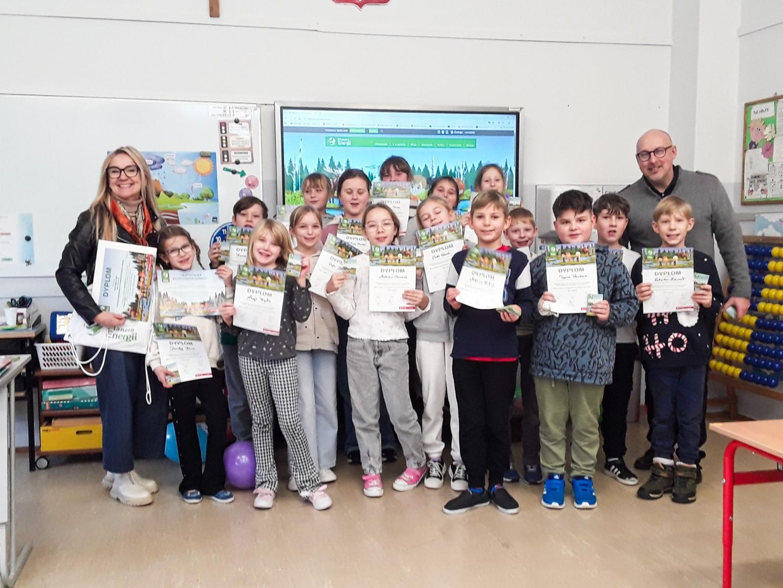 Zdjęcie w galerii na portalu naszraciborz.pl: Szkoła w Nędzy nagrodzona w ogólnopolskim programie Planeta Energii! wiadomości z regionu