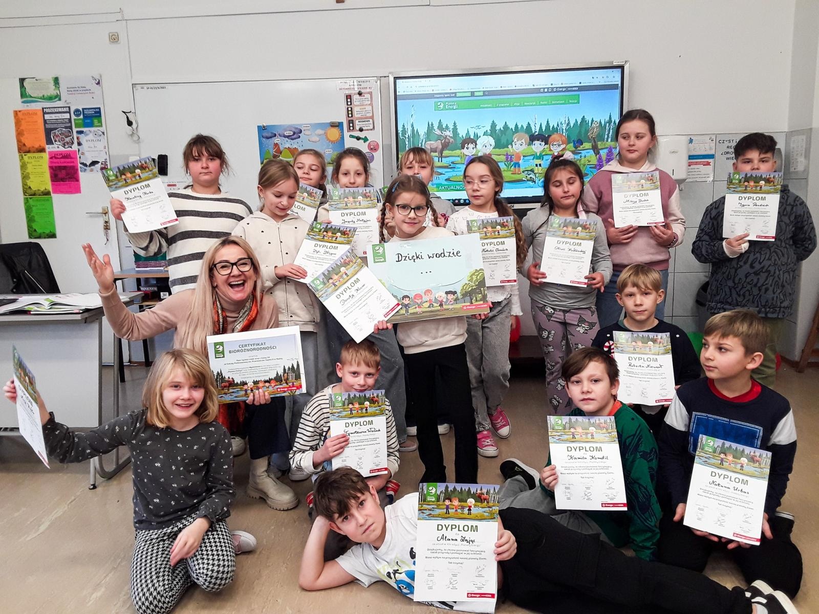 Zdjęcie w galerii na portalu naszraciborz.pl: Szkoła w Nędzy nagrodzona w ogólnopolskim programie Planeta Energii! wiadomości z regionu