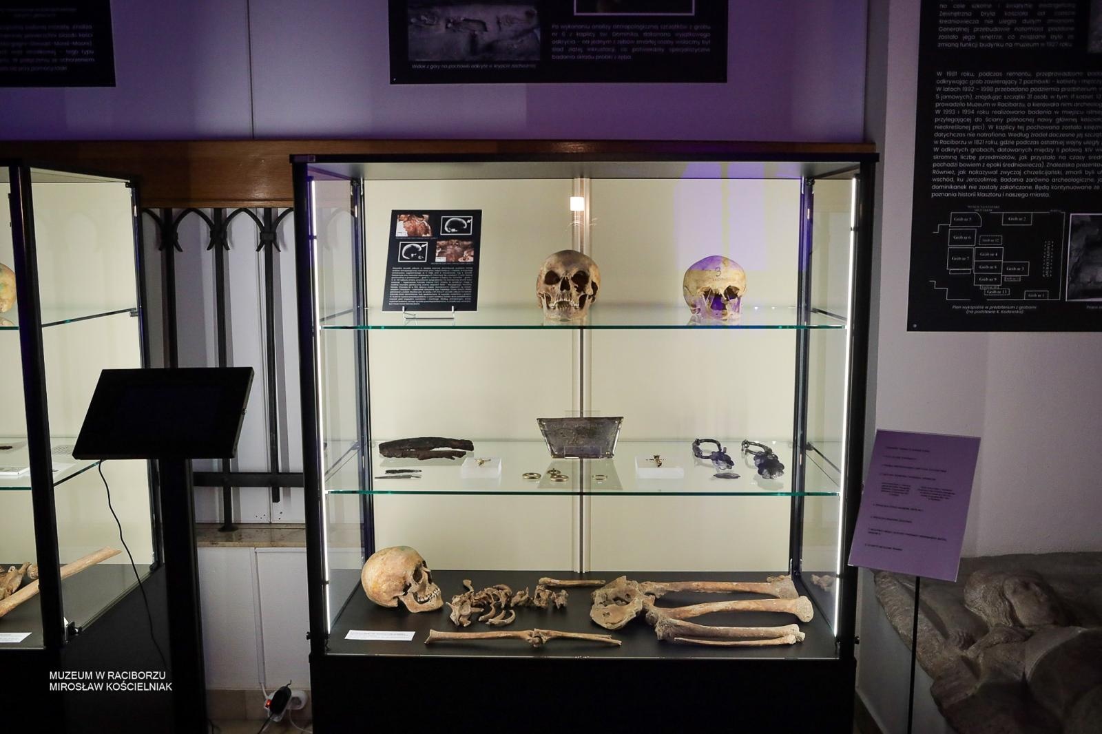 Zdjęcie w galerii na portalu naszraciborz.pl: Tajemnice średniowiecza i Starożytnego Egiptu. Historia opowiedziana na nowo w raciborskim muzeum wiadomości z regionu