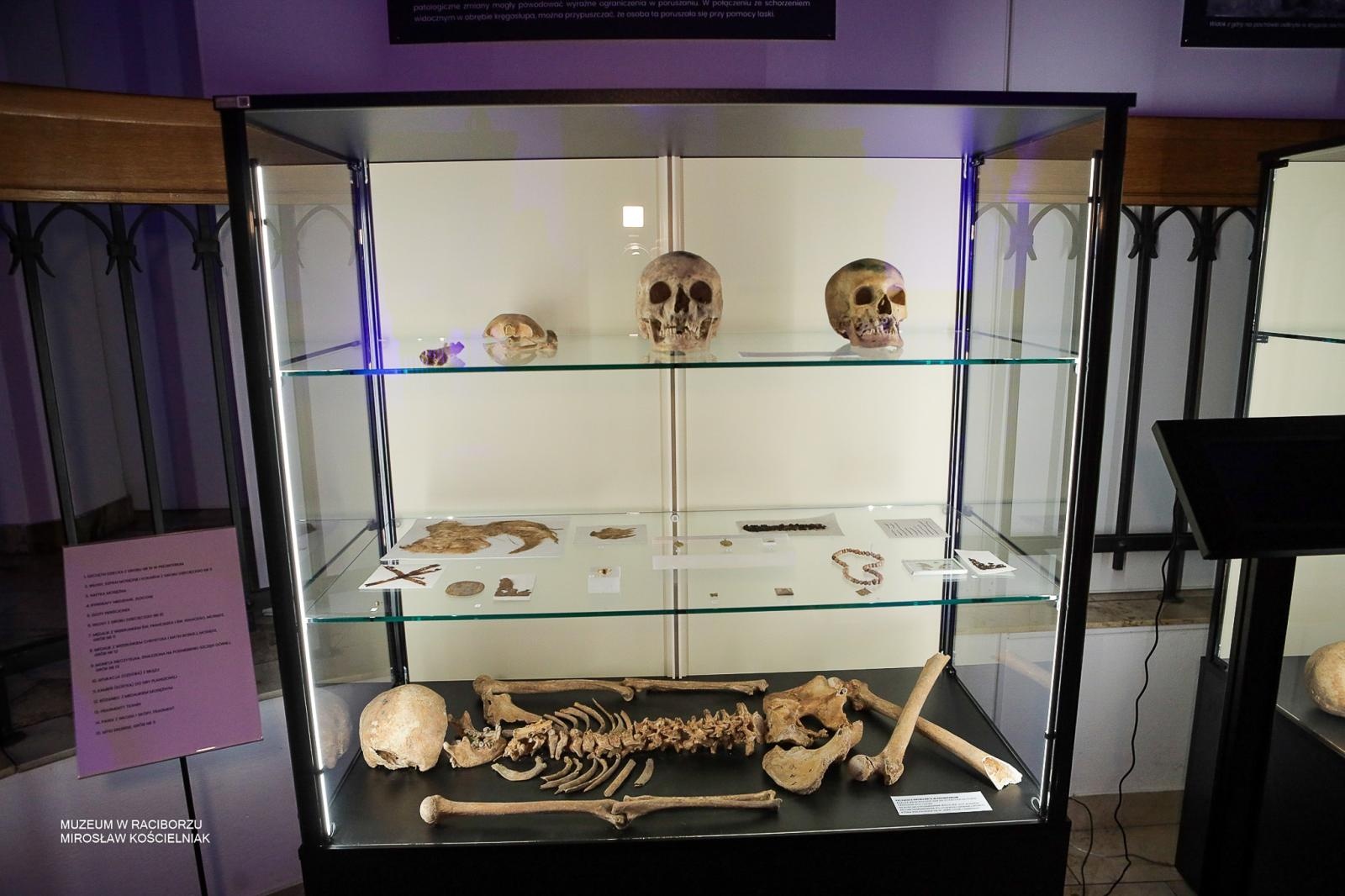 Zdjęcie w galerii na portalu naszraciborz.pl: Tajemnice średniowiecza i Starożytnego Egiptu. Historia opowiedziana na nowo w raciborskim muzeum wiadomości z regionu