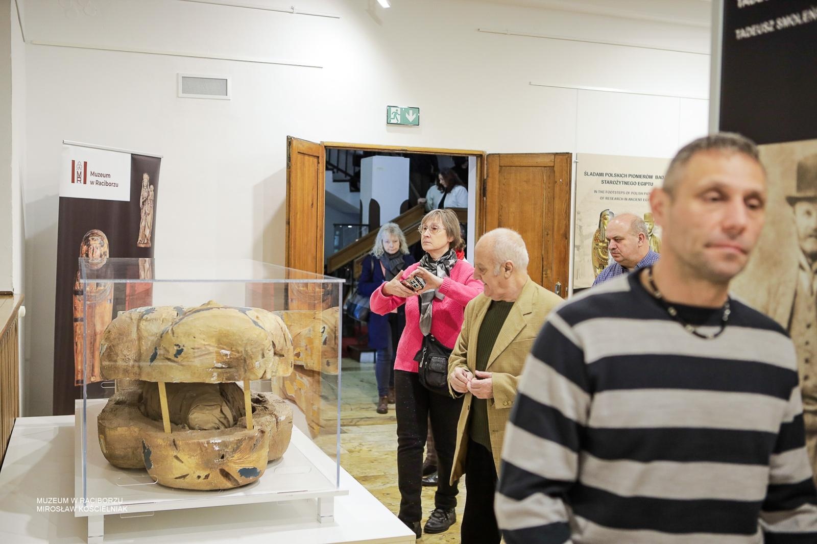 Zdjęcie w galerii na portalu naszraciborz.pl: Tajemnice średniowiecza i Starożytnego Egiptu. Historia opowiedziana na nowo w raciborskim muzeum wiadomości z regionu