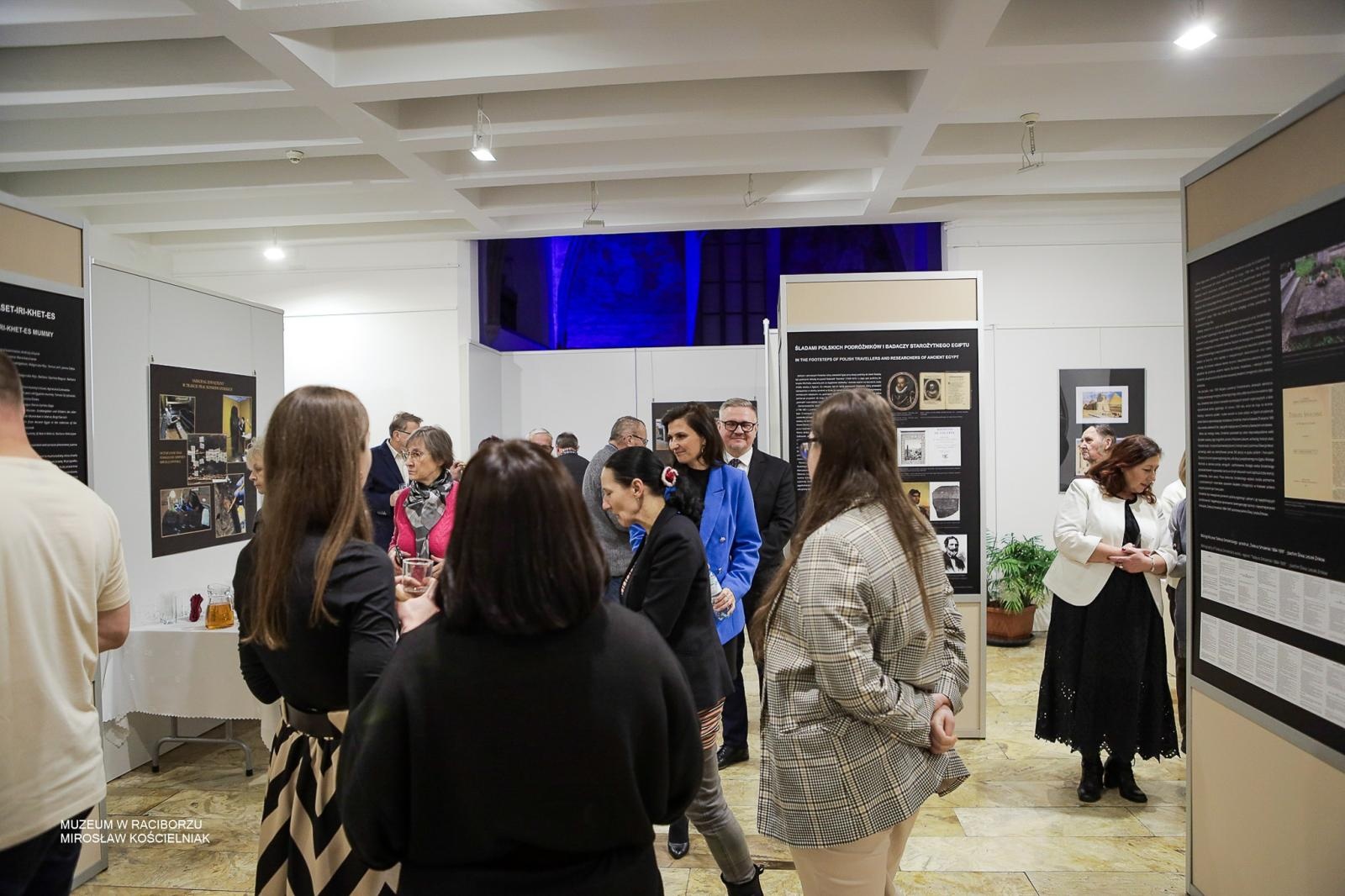 Zdjęcie w galerii na portalu naszraciborz.pl: Tajemnice średniowiecza i Starożytnego Egiptu. Historia opowiedziana na nowo w raciborskim muzeum wiadomości z regionu