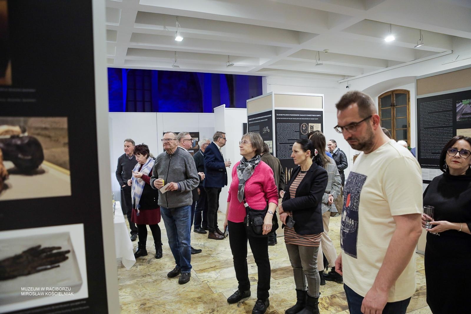 Zdjęcie w galerii na portalu naszraciborz.pl: Tajemnice średniowiecza i Starożytnego Egiptu. Historia opowiedziana na nowo w raciborskim muzeum wiadomości z regionu