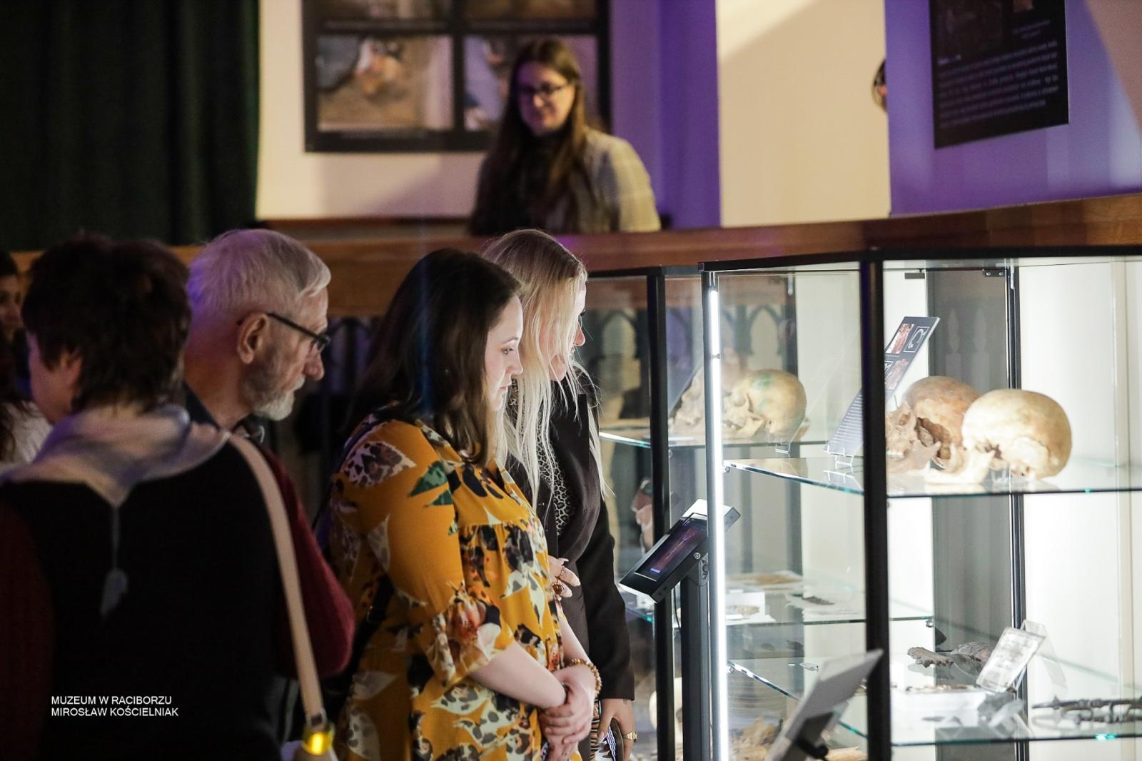 Zdjęcie w galerii na portalu naszraciborz.pl: Tajemnice średniowiecza i Starożytnego Egiptu. Historia opowiedziana na nowo w raciborskim muzeum wiadomości z regionu