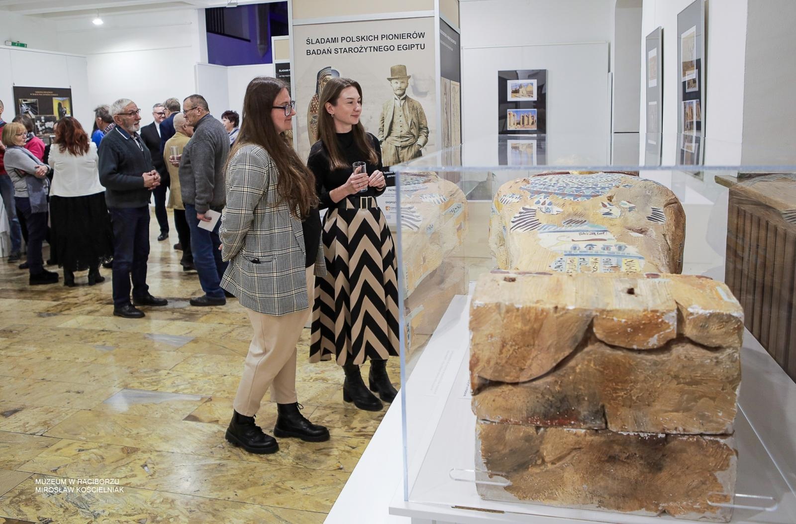 Zdjęcie w galerii na portalu naszraciborz.pl: Tajemnice średniowiecza i Starożytnego Egiptu. Historia opowiedziana na nowo w raciborskim muzeum wiadomości z regionu