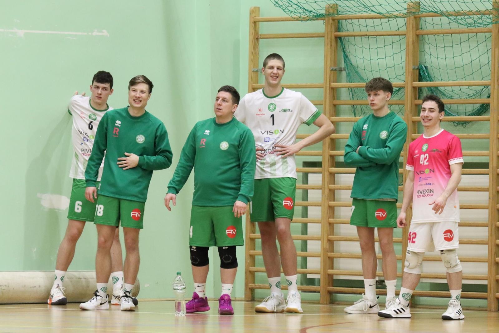 Zdjęcie w galerii na portalu naszraciborz.pl: Pewne zwycięstwo siatkarzy z Raciborza [FOTO] wiadomości z regionu