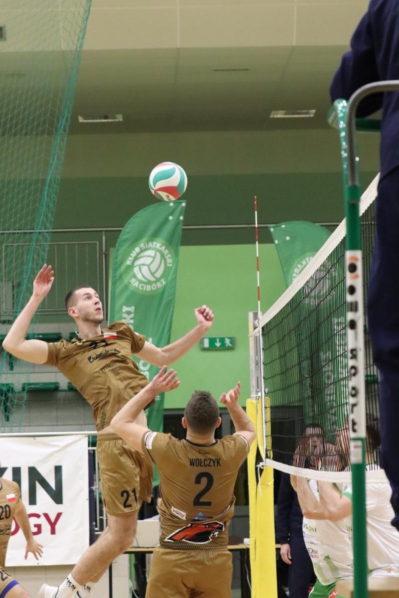 Zdjęcie w galerii na portalu naszraciborz.pl: Pewne zwycięstwo siatkarzy z Raciborza [FOTO] wiadomości z regionu