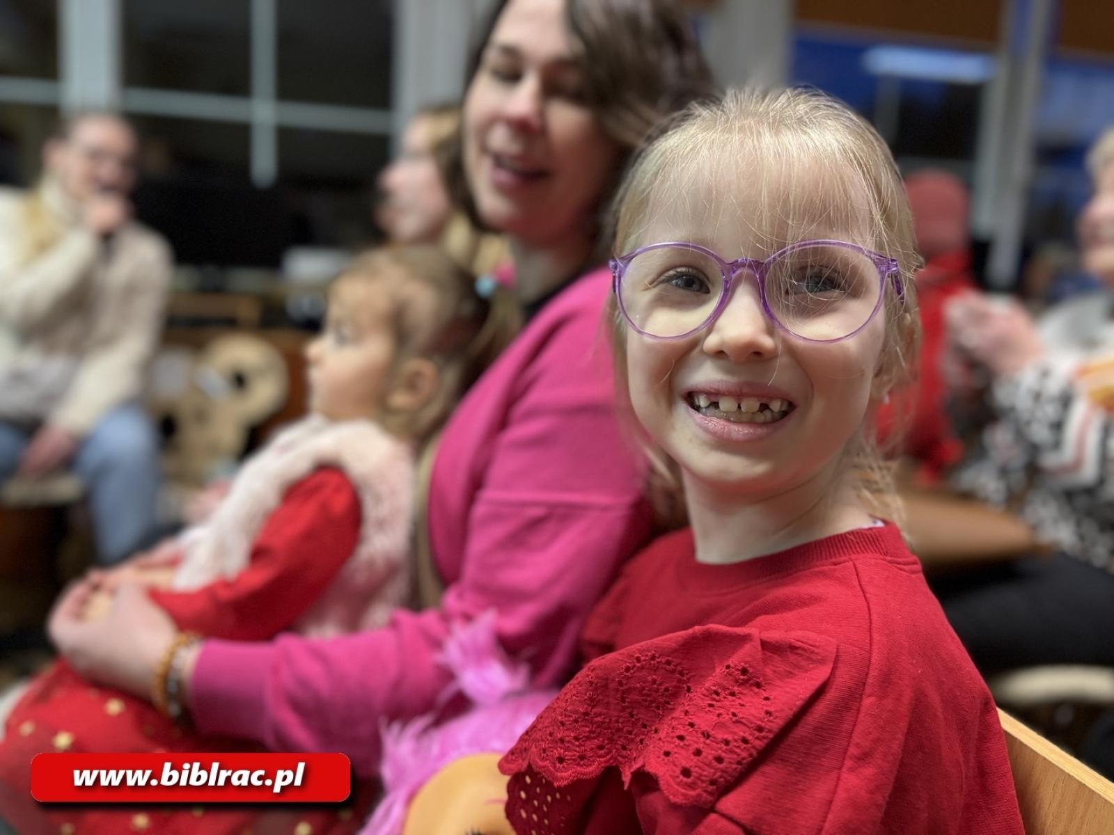 Zdjęcie w galerii na portalu naszraciborz.pl: Biblioteczne kolędowanie w Ocicach i na Ostrogu wiadomości z regionu
