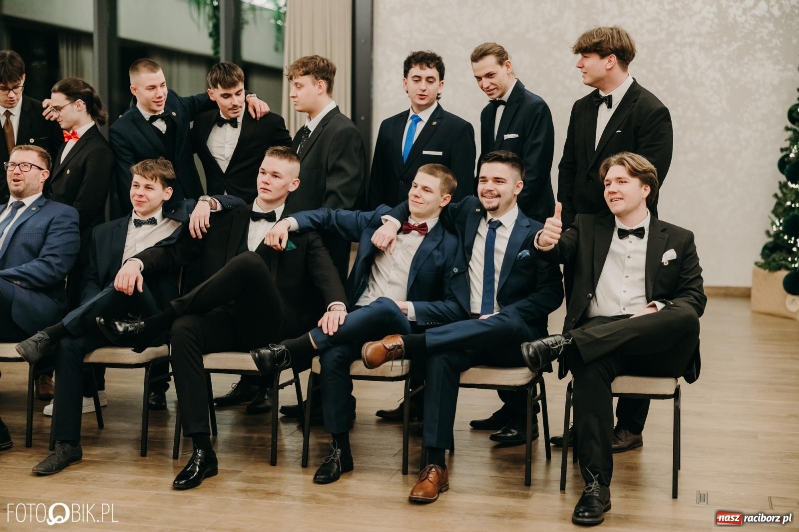 Zdjęcie w galerii na portalu naszraciborz.pl: Studniówka raciborskiego Mechanika na bis. Jeden bal, dwa fotoreportaże [FOTO i WIDEO] wiadomości z regionu